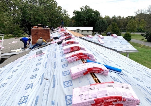 4 Square Roofing crew — trusted Nashville roofers